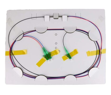 Telcordia GR1209 Соответствующий оптоволоконному PLC-разделителю настройка по запросу Идеально подходит для применения в оптических сетях и распределения